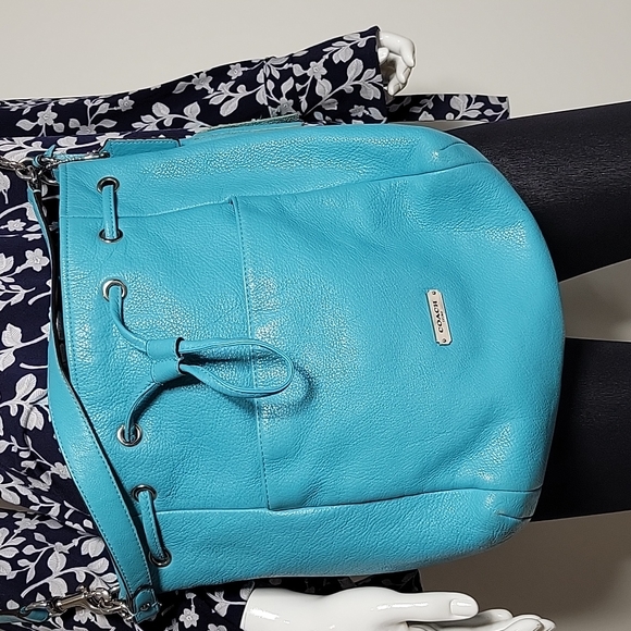 EUC Coach leather Crossbody Bucket bag - Picture 4 of 16